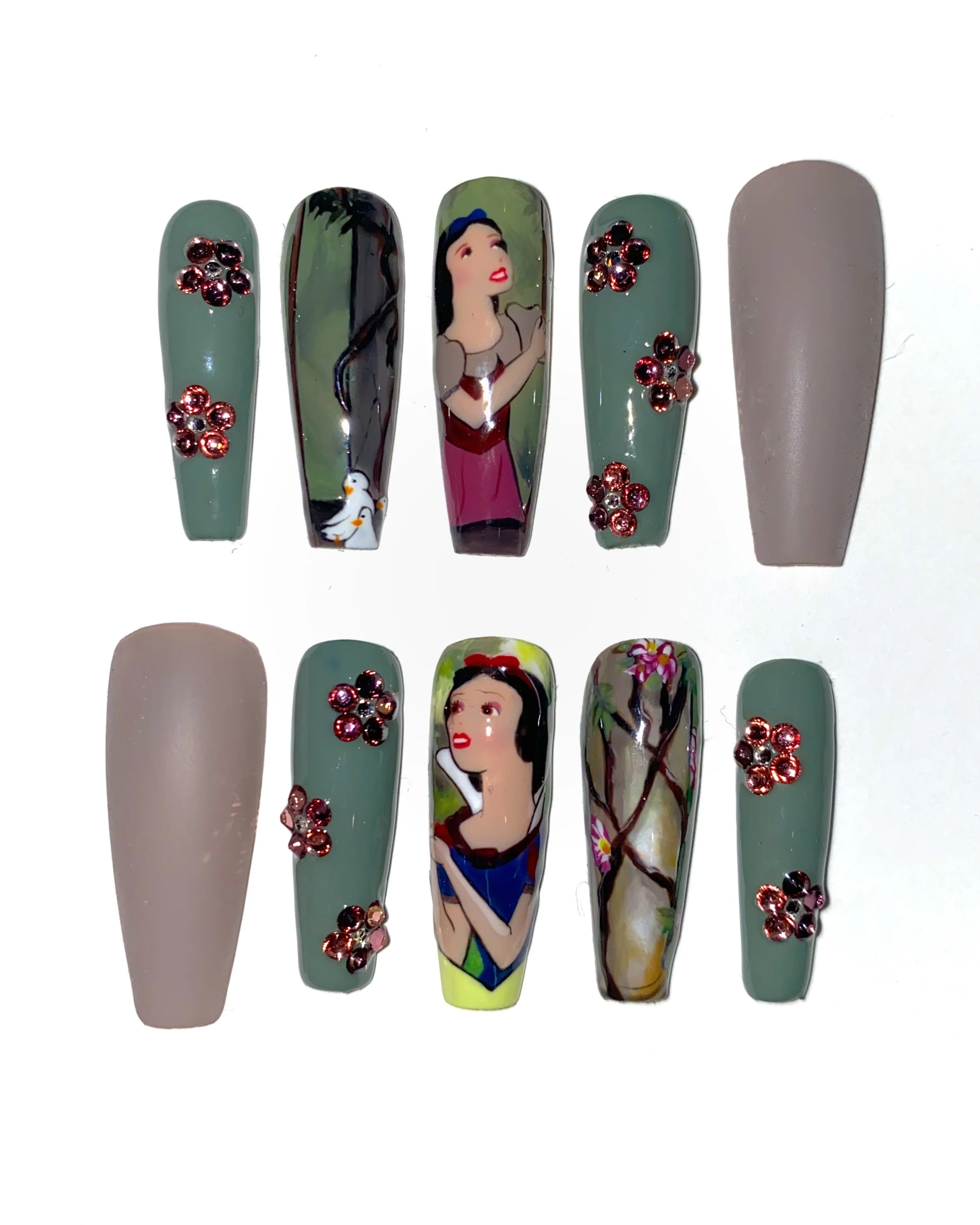 Snow White's Wishing Well - Image 3